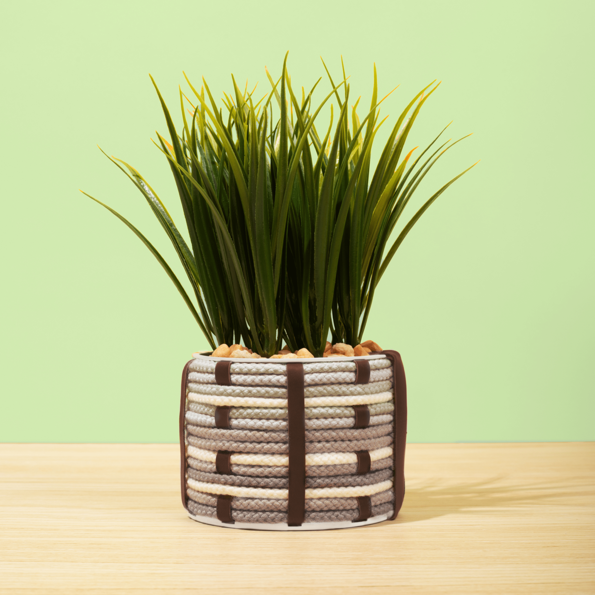 flowcrafts-cord-wrapped-planters-2027820.png